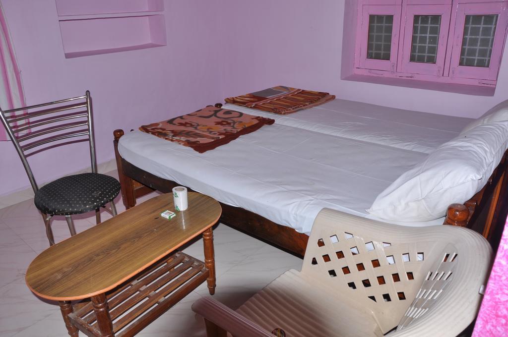Kamala Guest House Hampi Buitenkant foto